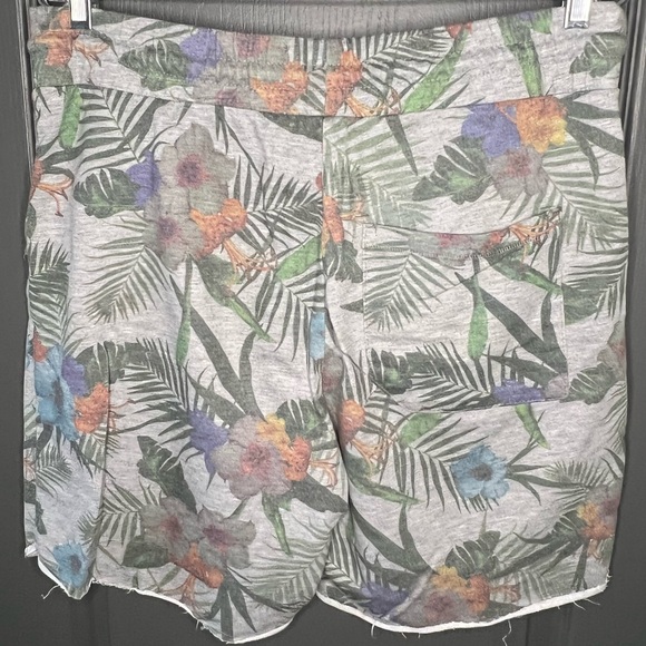 H&M - divide floral sweatshirt - Picture 2 of 3